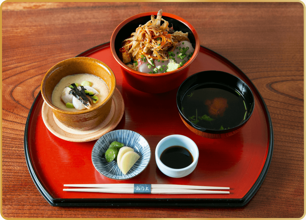 東京SKYブリー丼と サワランチムの昼定食